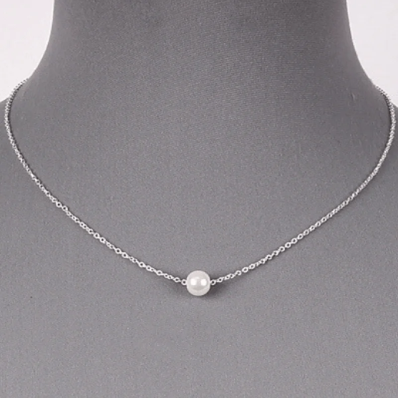 Fashionable Heart Pendant Necklace-Single Pearl Necklace On Silver Chain