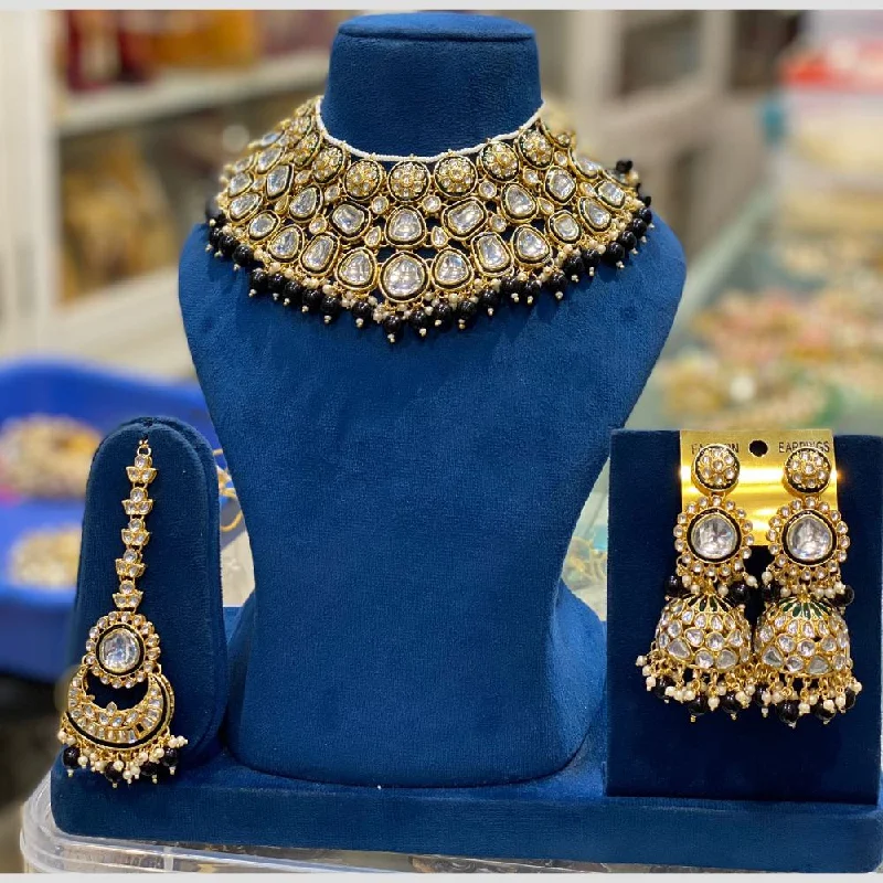 Layered Gold Necklace-Hira Collections Gold Plated Kundan Stone And Pearls Choker Necklace Set